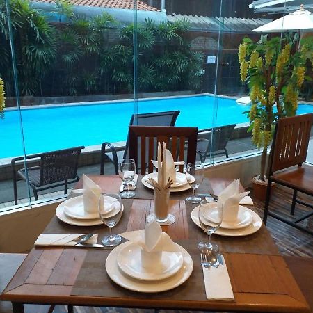 Ratana Hotel Chiang Mai Dış mekan fotoğraf