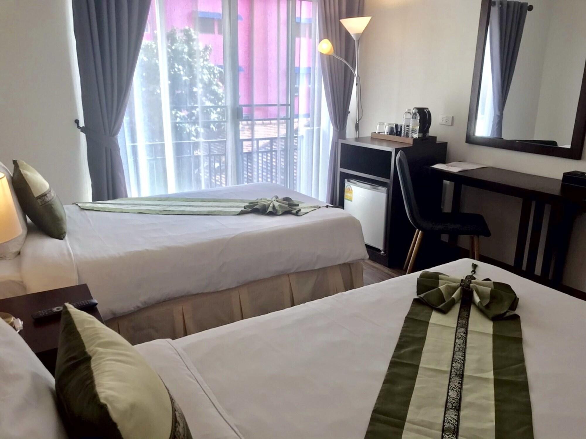 Ratana Hotel Chiang Mai Dış mekan fotoğraf