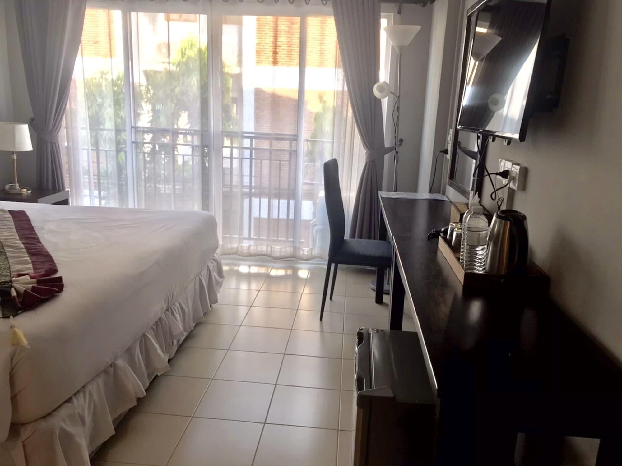Ratana Hotel Chiang Mai Dış mekan fotoğraf