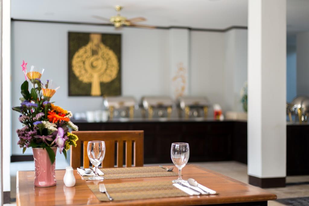 Ratana Hotel Chiang Mai Dış mekan fotoğraf